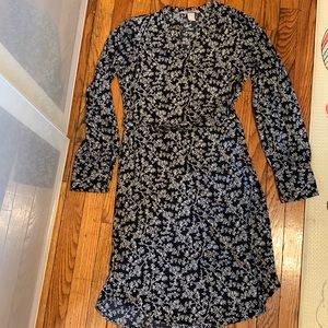 H&M black patterned vneck belted Dress